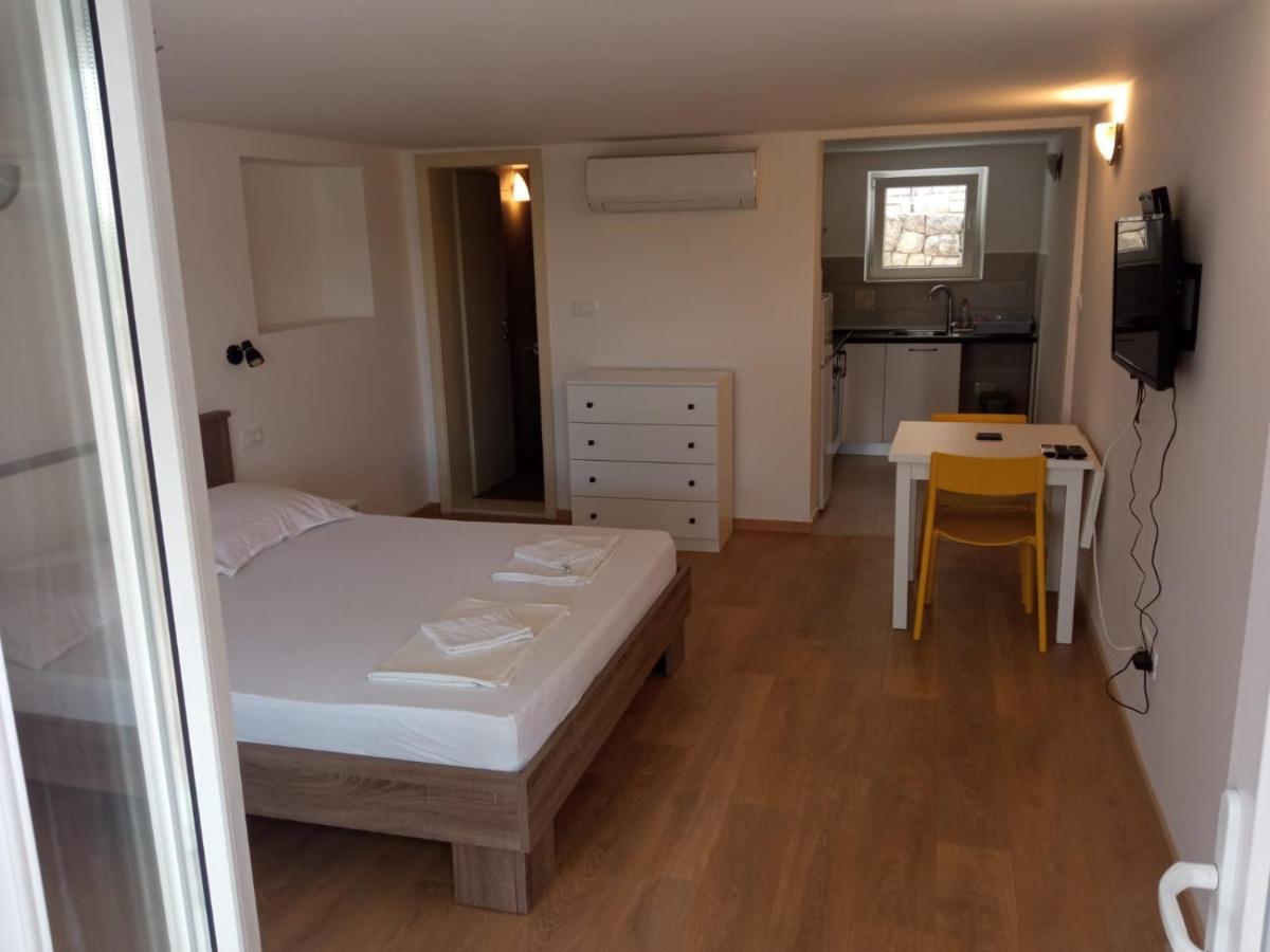 Apartmani Jure Peric Duće Exteriör bild
